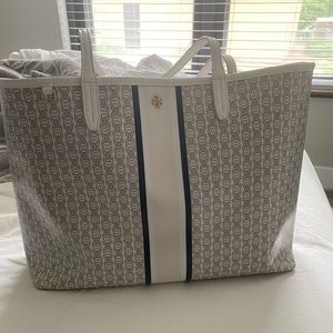 Tory Burch Gemini Purse